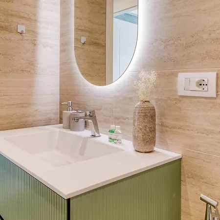 Easylife - Stile Ed Eleganza In Stazione
